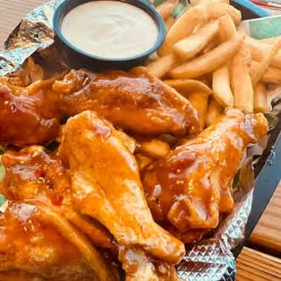 6pc Wings - Wednesday Special.