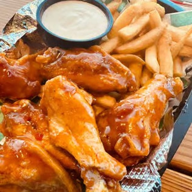 6pc Wings - Wednesday Special.