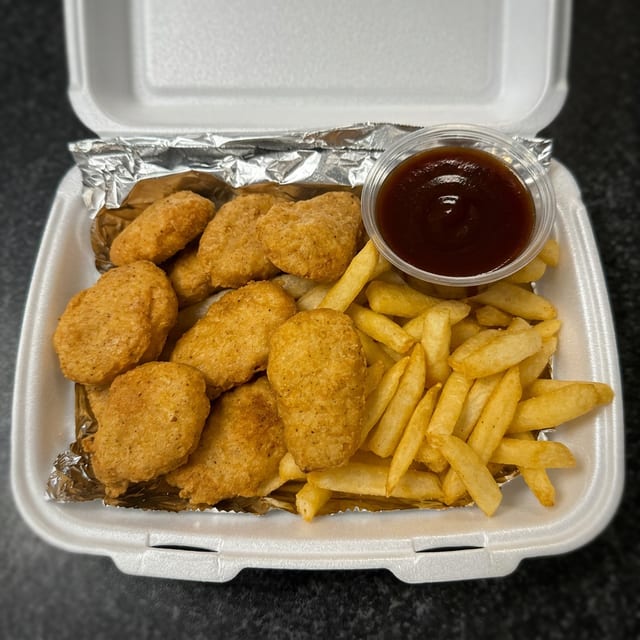 10pc Tempura Crispy Chicken Nuggets, Served with Fries.