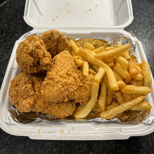 3pc Whole Jumbo Chicken Wings.